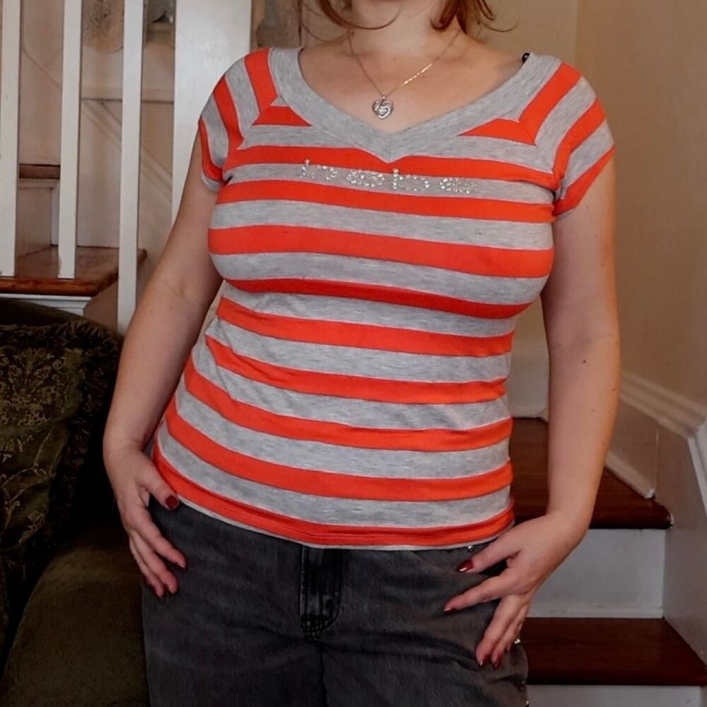 Bebe Gray Coral Striped Rhinestone V Neck Top Sz Large Y2K Indie Sleaze Sailor